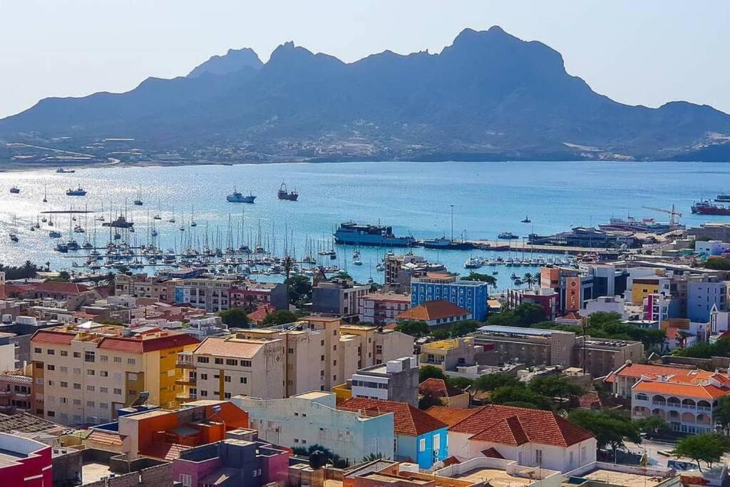 Lovely Apartment In Mindelo City Center Екстериор снимка