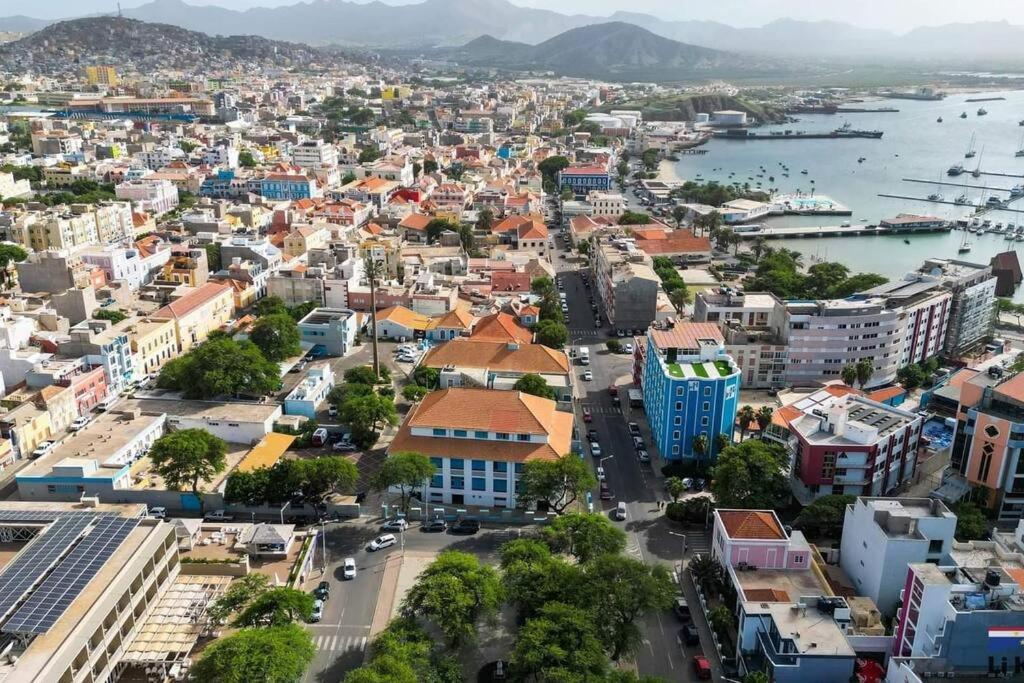 Lovely Apartment In Mindelo City Center Екстериор снимка
